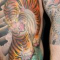 tatuaje Brazo Lado Japoneses Tigre por Ten Ten Tattoo