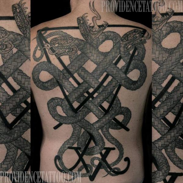 Tatuaggio Serpente Schiena di Providence Tattoo studio