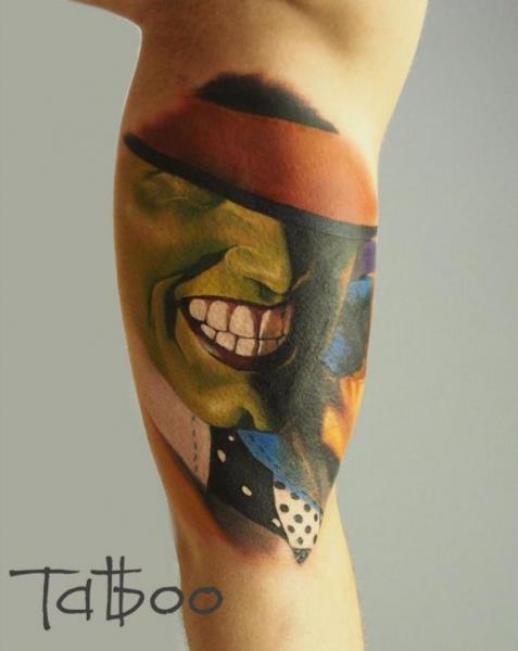 Tatuaje Brazo Fantasy The Mask por Valentina Riabova