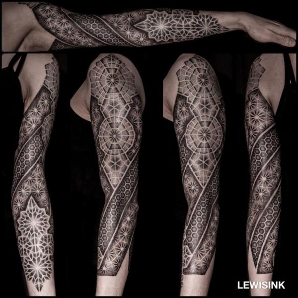 Tatuaggio Dotwork Manica di Lewis Ink