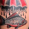tatuaż Old School Noga Ryba Parasol przez Vienna Electric Tattoo