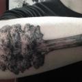 Arm Dotwork Baum tattoo von Ottorino d'Ambra