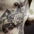 Flower Side Gypsy Dotwork Bird tattoo by Ottorino d'Ambra