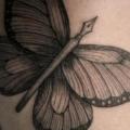 Бабочка Бедро татуировка от Ottorino d'Ambra