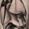 Arm Bären Dotwork tattoo von Michele Zingales