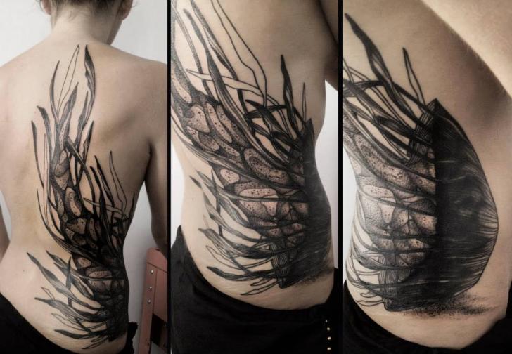 Tatuaje Lado Espalda Dotwork Medusa por Michele Zingales