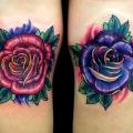 Bein Blumen tattoo von Coen Mitchell