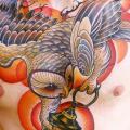 New School Brust Eulen Bauch Lampe tattoo von Sacred Tattoo Studio