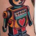 tatuaje Brazo New School Robot por Captured Tattoo