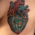 Old School Herz Seite tattoo von Forever Tattoo