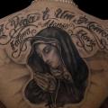 tatuaje Letras Espalda Virgen por 2nd Skin