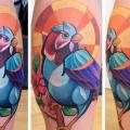 Waden Vogel tattoo von Mefisto Tattoo Studio