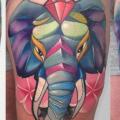 tatuagem Elefante Coxa Diamante por Mefisto Tattoo Studio