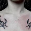 tatuaggio Spalla Ancora di Cloak and Dagger Tattoo