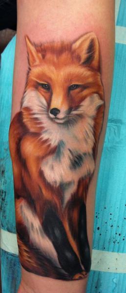 Arm Realistische Fuchs Tattoo von Distinction Tattoo