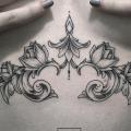 Blumen Bauch Dotwork tattoo von Marla Moon