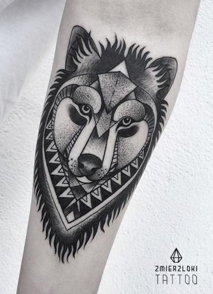 Tatuaggio Braccio Orso Dotwork di Zmierzloki tattoo