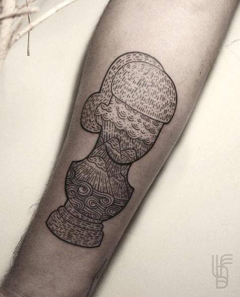 Arm Dotwork Frau Tattoo von Luciano Del Fabro