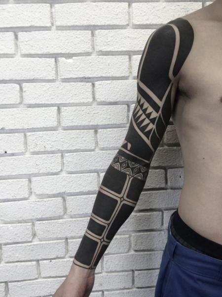 Arm Tribal Tattoo by Nissaco