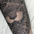 Lion Dotwork tattoo by Nissaco