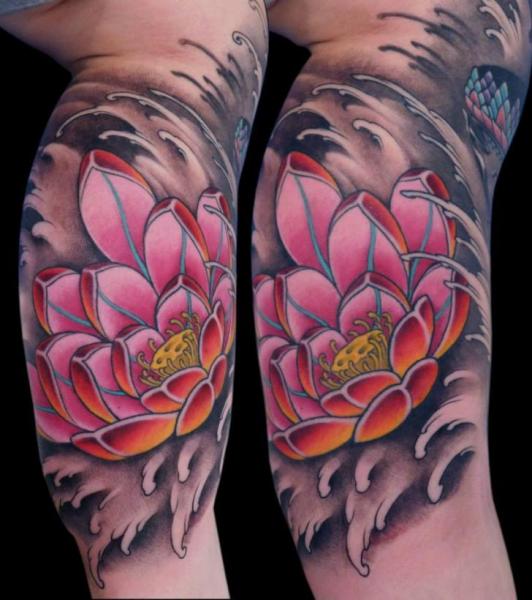 Tatuaje Brazo Flor Japoneses por Nicklas Westin