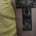 Shoulder Cross tattoo by Proskura Art