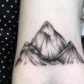 Arm Berg tattoo von Parliament Tattoo