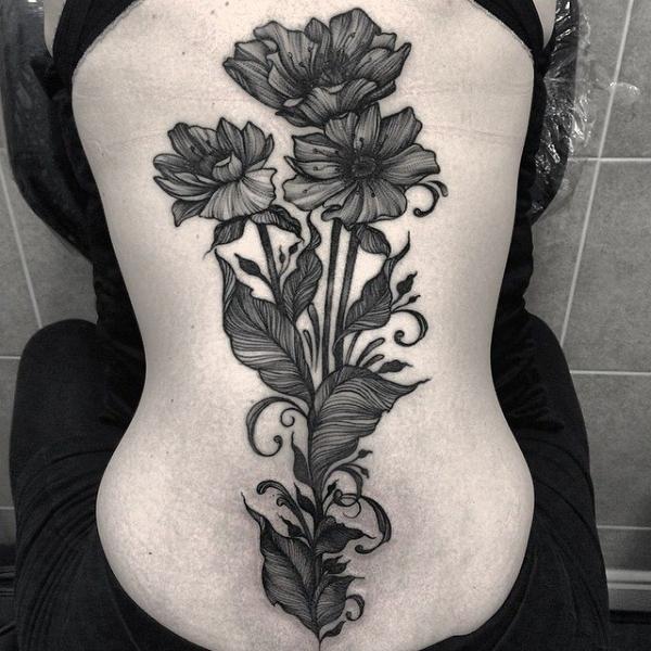 Blumen Rücken Tattoo von Parliament Tattoo