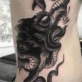 tatuaż Wąż Bok Wilk przez Parliament Tattoo