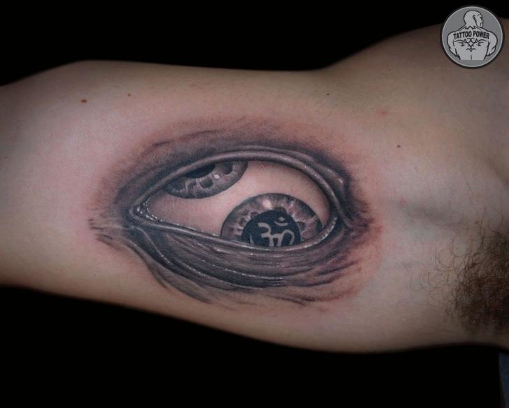 Tatuaje Brazo Ojo por Tattoo Power