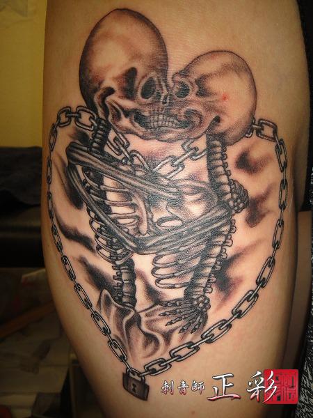 Tatuagem Coração Esqueleto por Wabori