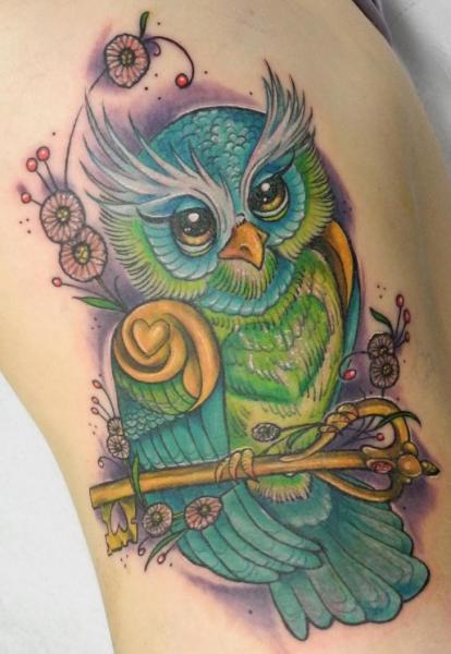 Tatuagem Coruja Chave por Freibeuter Tattoo
