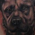 tatuaje Hombro Perro por El Loco Tattoo Lounge