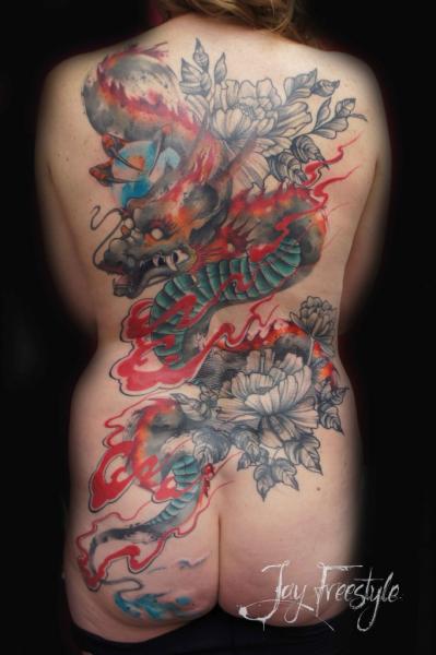 Tatuaje Espalda Dragón Culo por Jay Freestyle