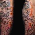 tatuaje Pierna Lado Culo Abstracto por Jay Freestyle