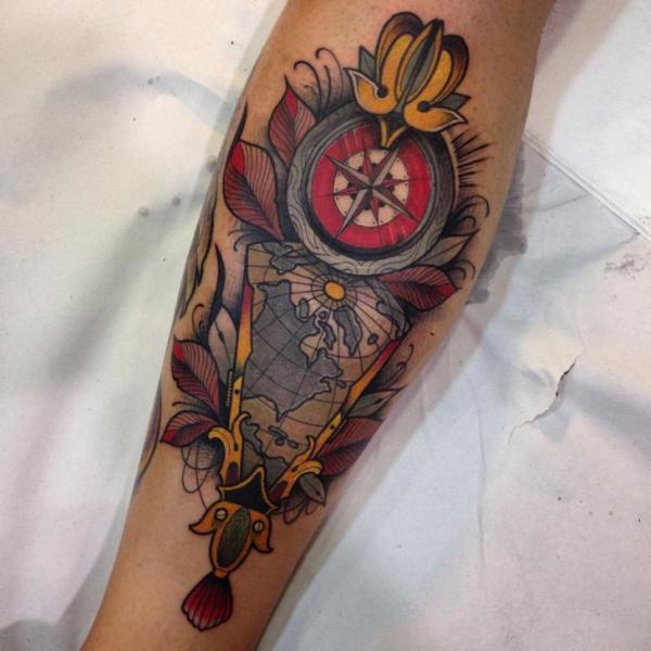 New School Waden Kompass Windrose Tattoo von Blessed Tattoo