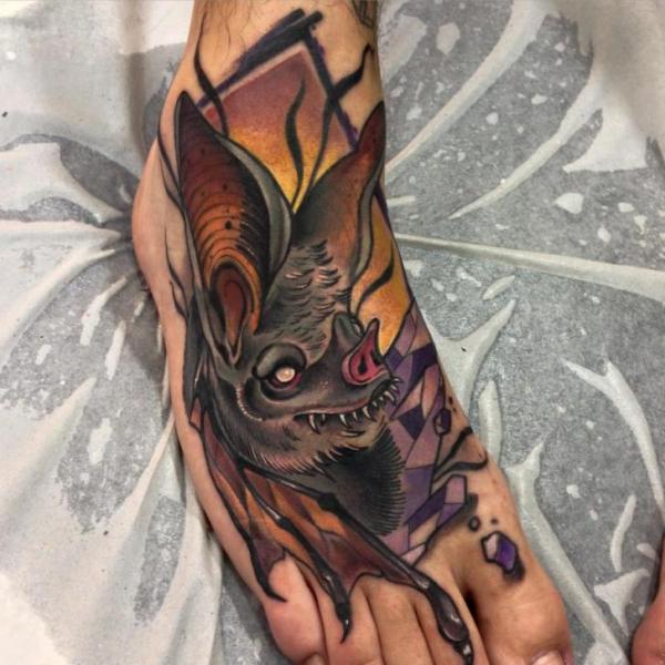 Tatuaggio Piede Pipistrello di Blessed Tattoo