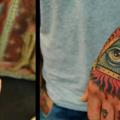 Hand Auge Gott Dreieck tattoo von Blessed Tattoo