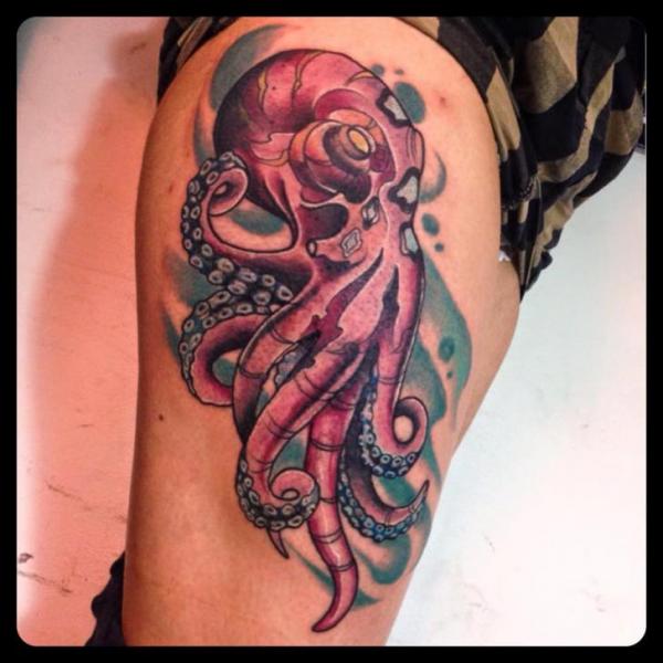 New School Octopus Thigh Tattoo by Fontecha Iron