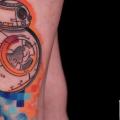 tatuaje Pierna Robot Star Wars Acuarela por Imaginarium Tatouage