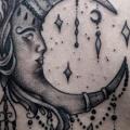 tatuaje Espalda Luna por Art Faktors