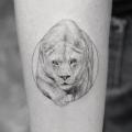Arm Realistische Löwen tattoo von Bang Bang