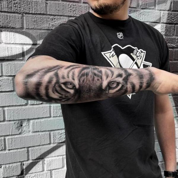 Tatuaje Brazo Realista Tigre por Bang Bang