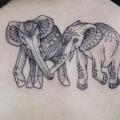 tatuaje Espalda Elefante por Bang Bang