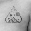 Brust Berg Dreieck tattoo von Bang Bang