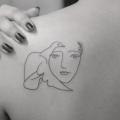 tatuaje Retrato Espalda Línea Paloma por Bang Bang