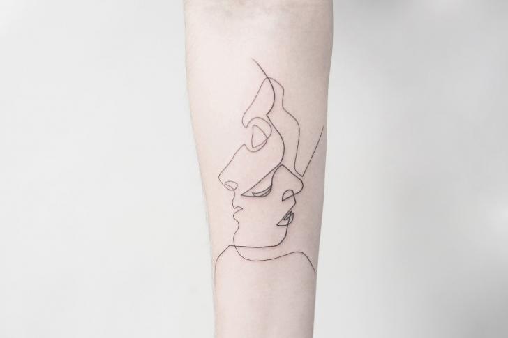 Tatuaggio Braccio Linea di Bang Bang