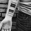 Arm Geometrisch Linien tattoo von Digitalism