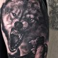 Arm Realistische Wolf tattoo von Logia Barcelona