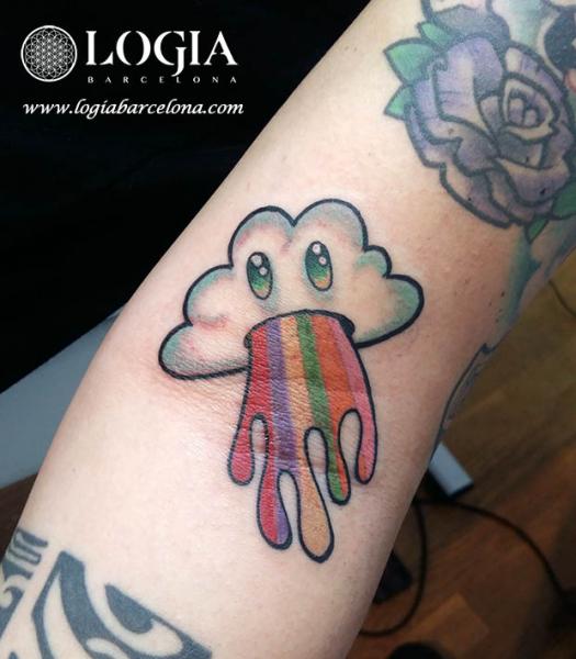 Charakter Wolken Regenbogen Tattoo von Logia Barcelona